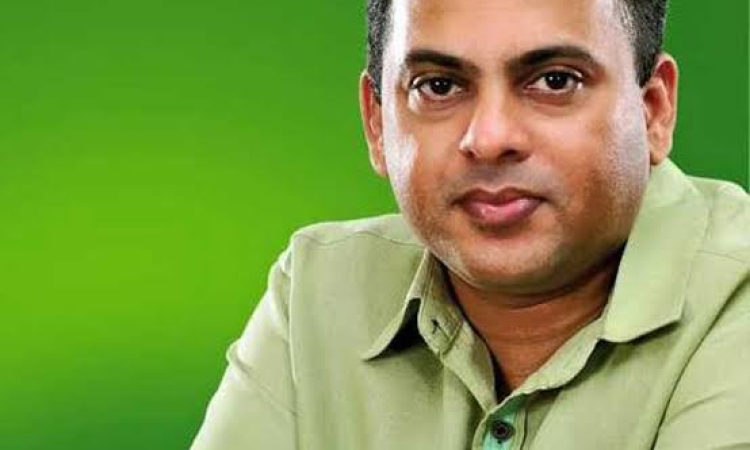 ලෝක වෙළඳපොලේ බොරතෙල් මිල අඩුවෙලා.. මෙහේ මිල අඩු කලේ නෑ.. ඒ සල්ලි යන්නෙ කාගෙ සාක්කුවටද ?  මරික්කාර් ප්‍රශ්න කරයි !! ජනාධිපති නිහඬයි.. .. 