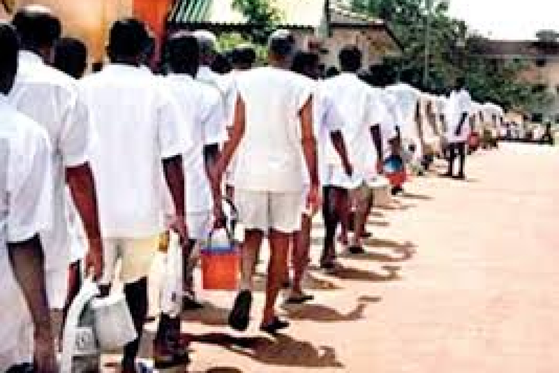 බන්ධනාගාර කොමසාරිස් ජනරාල් CIDයට  ගෙනත් ප්‍රශ්න කරයි-- ජනපති පොදු සමාව අනීතික ලෙස භාවිත කර ඇති බව විමර්ශනවලදී හෙළිවෙයි