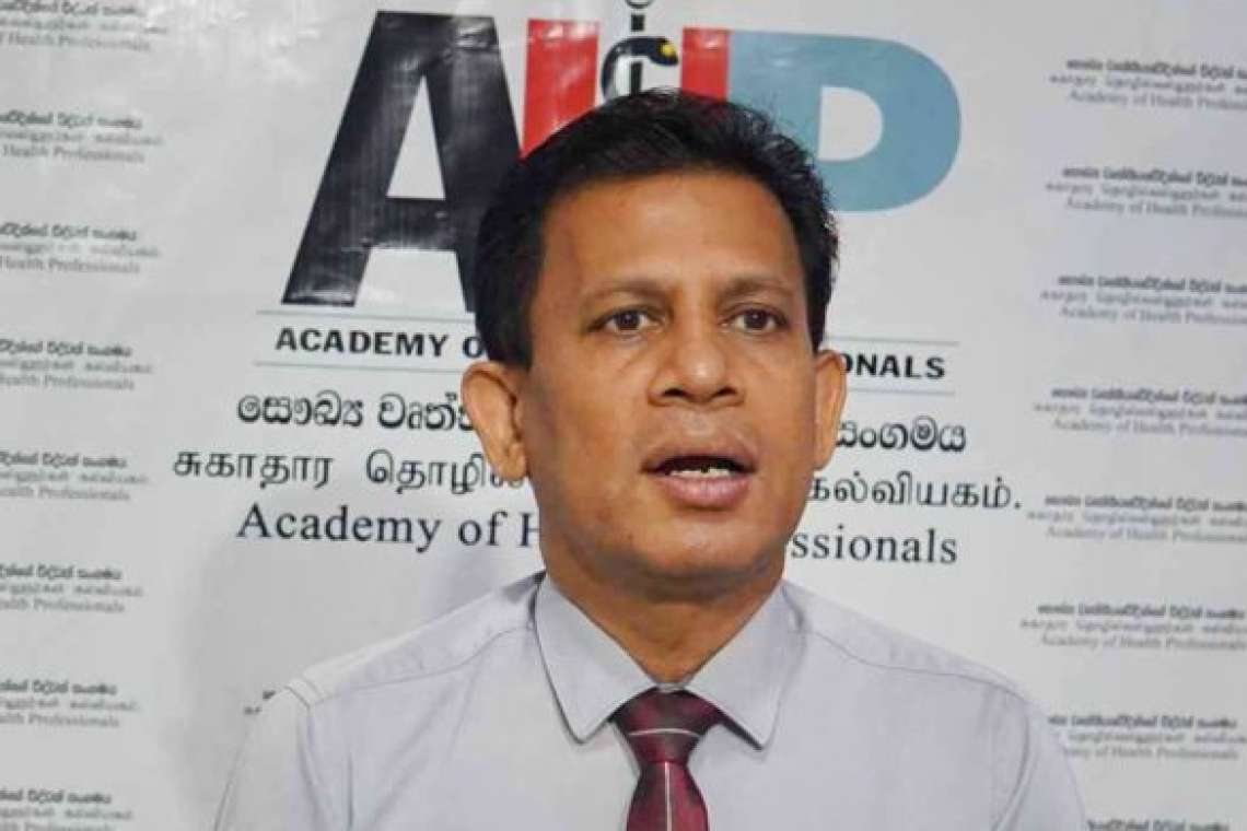 ආයතන සංග්‍රහයට පිටින් වැඩ කරලා;  රවී කුමුදේශ්ගේ වැඩ තහනම් ....