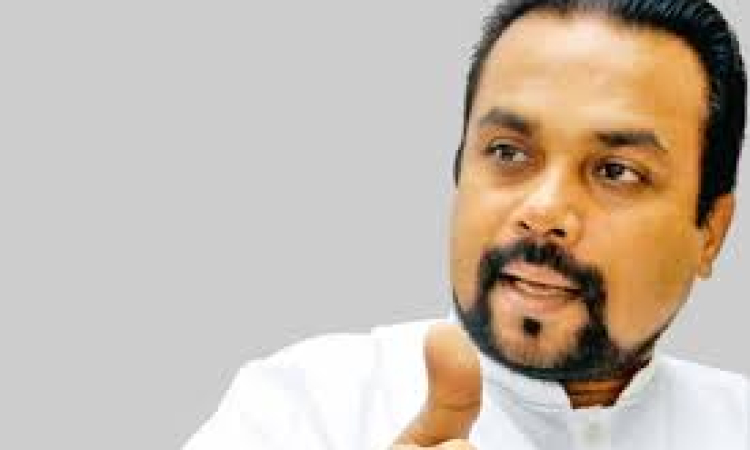 විමල් රතු වස්ත්‍රධාරියාගේ රතු වස්තරේ ගලවයි