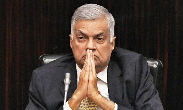 කෙහෙළියගේ හොර බෙහෙත් නඩුවට රනිල් උසාවි කැඳවයි 