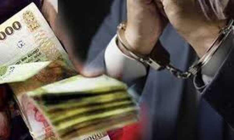 පුංචි ආණ්ඩු ගහපු ගැහිලි එළියට...