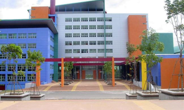 මාලබේ තොර­තුරු තාක්ෂණ ආයතනයෙන් ගසා කෑ මුද­ල්ව­ලින් කැන­ඩාවේ-අමෙ­රි­කාවේ ඔස්ට්‍රේ­ලි­යාවේ ගෙවල් අරන්.. SLIITආය­ත­නය කොල්ලකෑ සියලු දෙනාට එරෙ­හිව  නීතිමය පියවර... 
