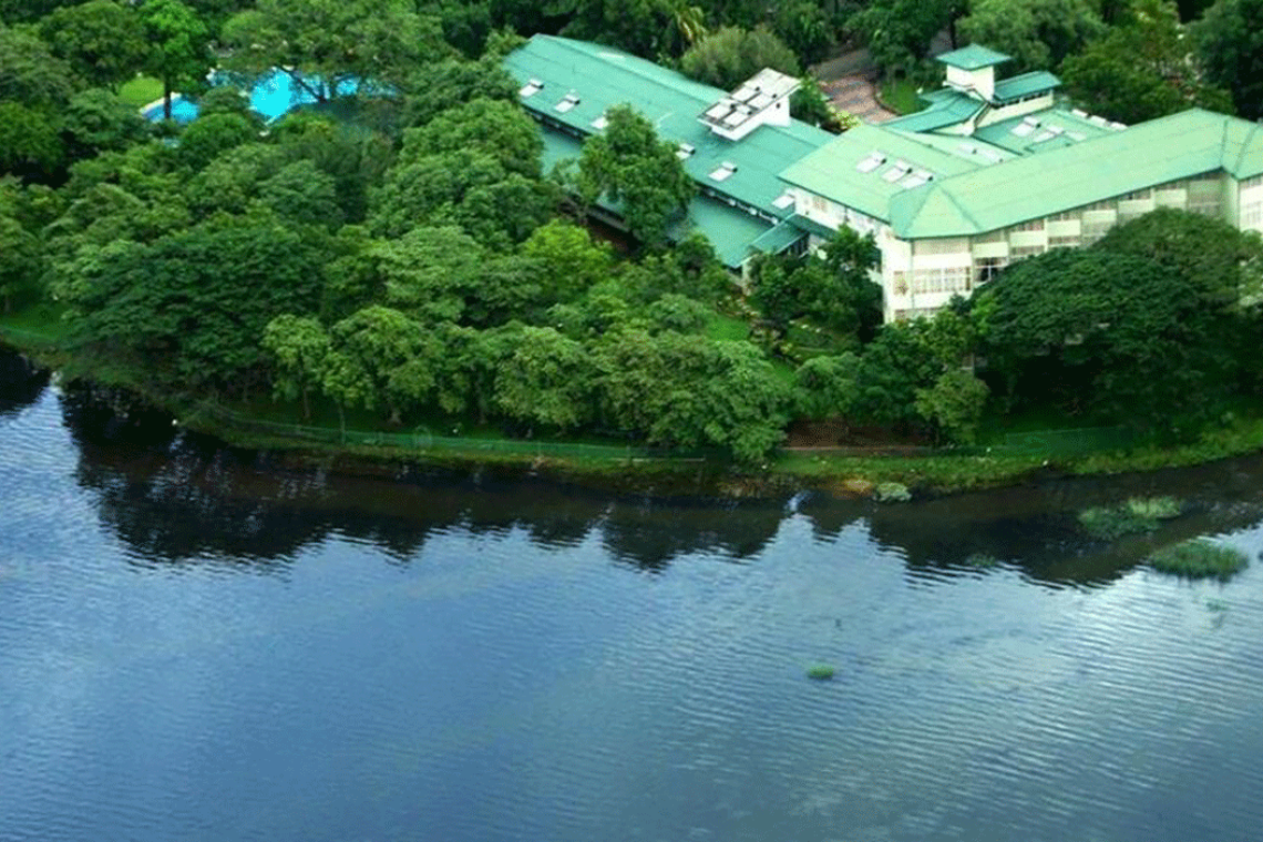 පරාක‍්‍රම සමුද‍්‍රය තාවුල්ලේ ඩඩ්ලිගේ ‘සුදු අරලිය’ හෝටලය ඉවත් කරන්නැයි කියයි.. 