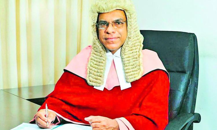 නව අගවිනිසුරු ලෙස ප්‍රීති පද්මන් සූරසේන පත් කෙරේ ...ජනපති නිර්දේශය ව්‍යවස්ථාදායක සභාවට 