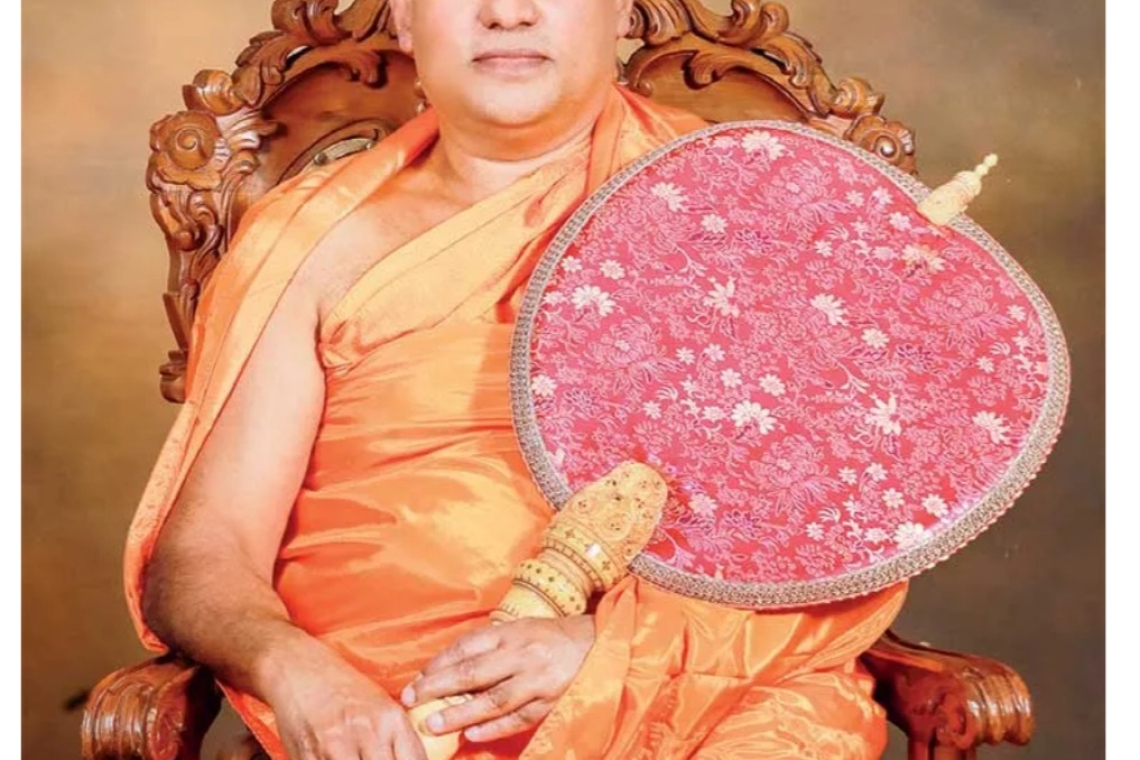 ශ්‍යාමෝපාලි වංශික මහා නිකායේ අස්ගිරි මහ විහාර පාර්ශ්වයේ අනුනායක පදවියෙන් පිදුම් ලැබූ හයගිරි වෙහෙරෙහි යති ලකුණ