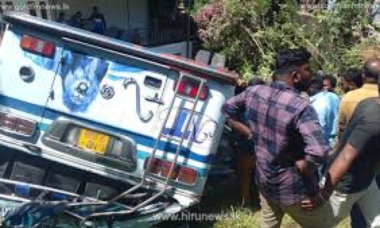 Update- ඇල්ල බස් අනතුරේ තවත් දහදෙනෙකුට බරපතලයි