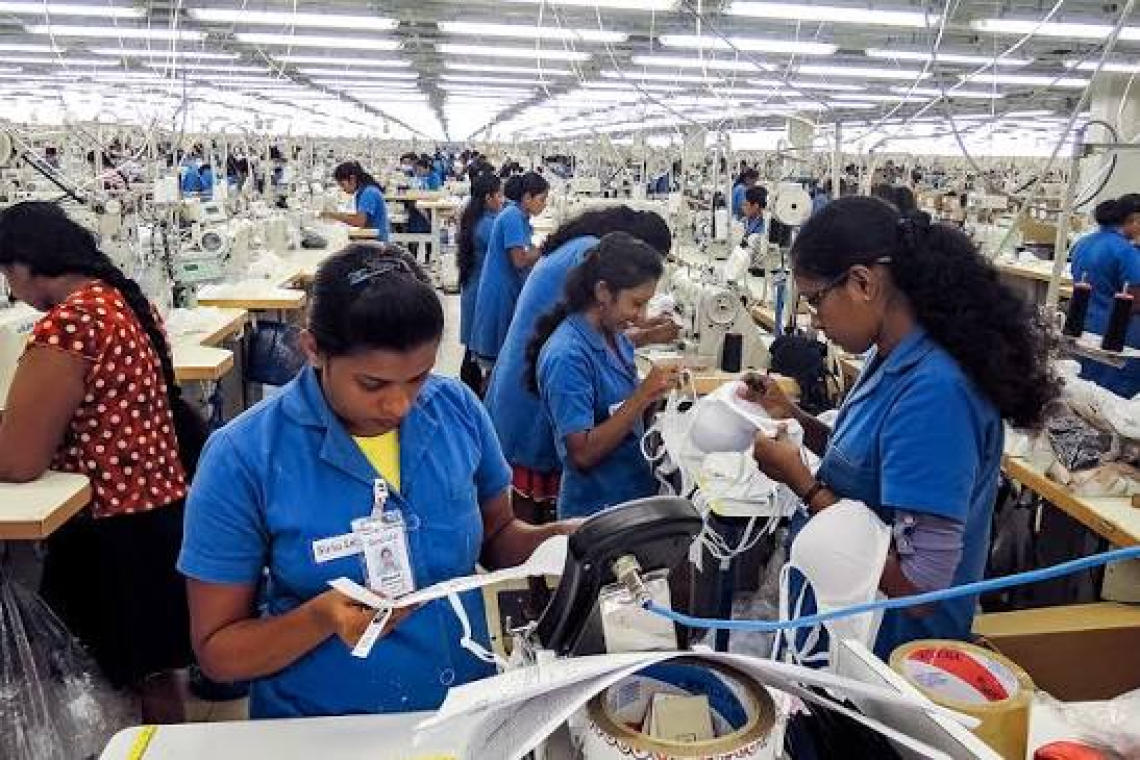  ඇඟලුම් ඇතුළු අපනයන කර්මාන්ත රැසක් අනතුරේ – ඔක්. 1දා සිට SVAT අහෝසි කිරීමේ තීරණය කල් දමන්න – අපනයන කර්මාන්තකරුවෝ රජයෙන් ඉල්ලති