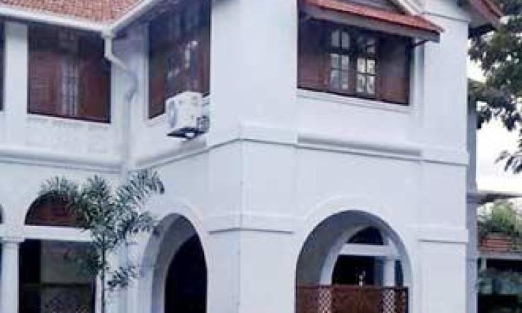  පසුගිය කාලේ මැති ඇමතිවරුන් පාවිච්චි කළ නිල නිවාස හතරක් මහාධිකරණ වෙයි