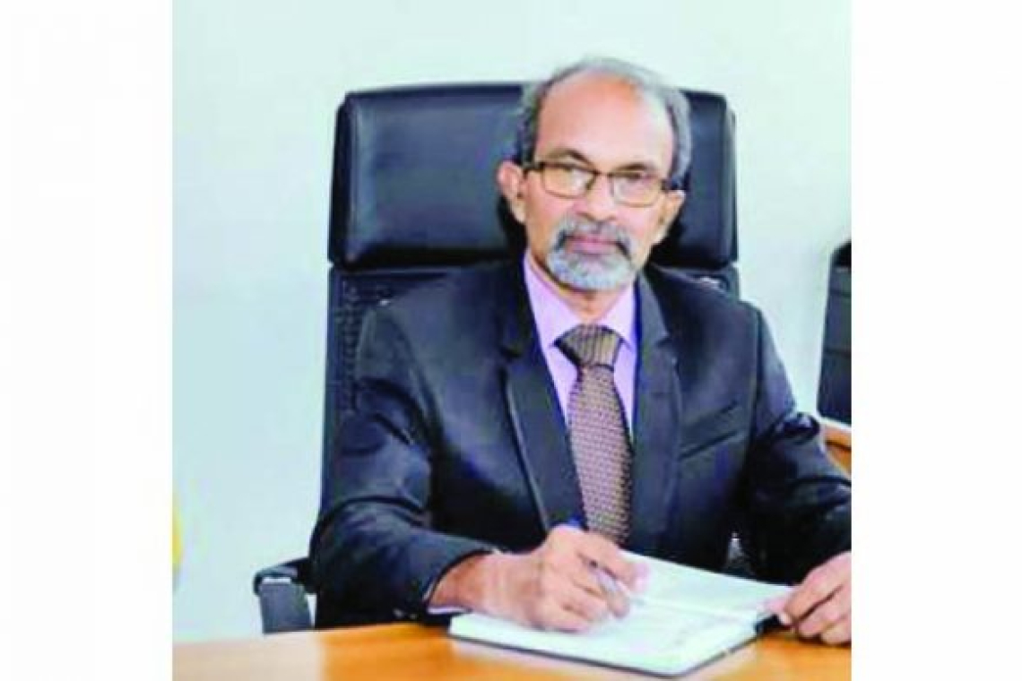 ජාතික ලොත­රැයි මණ්ඩ­ලයේ මගඩි රැසක් හෙළි වේ:–මහි­න්දගේ ඡන්ද වැඩ­ව­ලට ජාතික ලොත­රැයි මණ්ඩ­ලයේ සල්ලි අරන්–සභා­පති