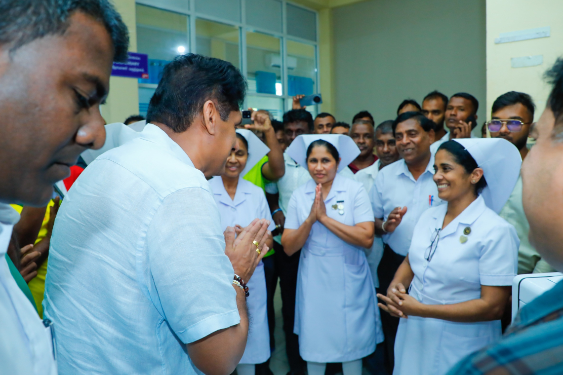 හැඟී­ම්ව­ලට නොව බුද්ධි­යට අව­කා­ශය දී කට­යුතු කිරී­මට අදි­ටන් කර ගත යුතුයි  විපක්ෂ නායක සජිත් ප්‍රේම­දාස