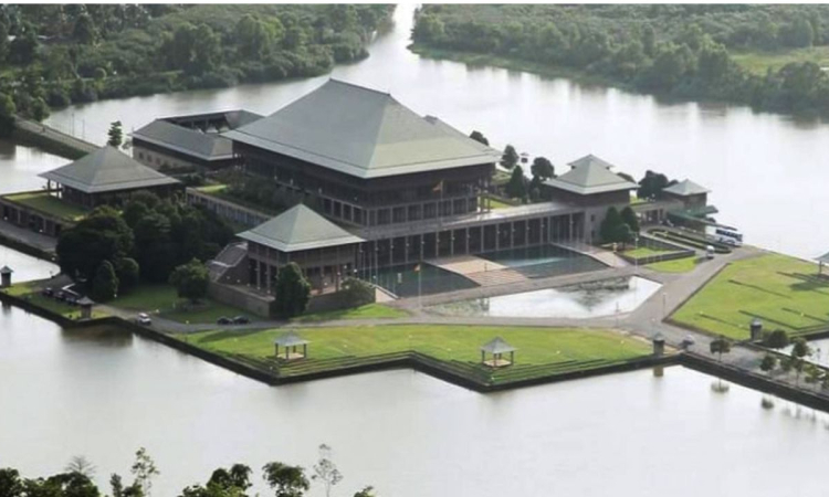 මන්ත්‍රී වරුන්ගේ විශ්‍රාම වැටුප් අහෝසි කිරීමේ කෙටුම්පත ලබන 17 වැනිදා විවාදයට