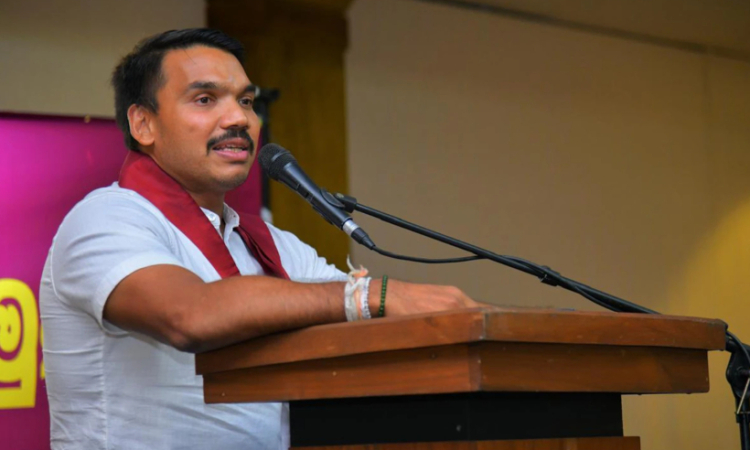 කැබ් ගෙන්වීම නවතා රටේ වෛද්‍යවරුන්ට හා වෘත්තිකයින්ට ඇහුම්කම් දෙන්න -නාමල් රාජපක්ෂ