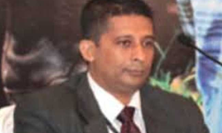  රාජ්‍ය බුද්ධි ප්‍රධානී විශ්‍රාමික මේජර් ජෙනරල් සුරේෂ් සලේ CID අත්අඩංගුවට