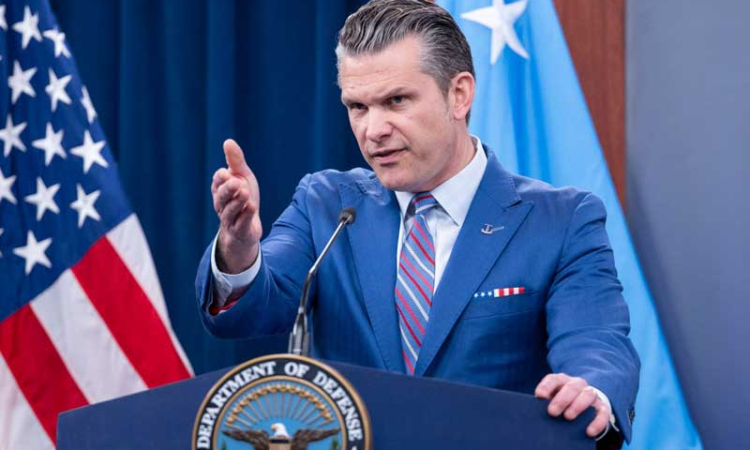 ශ්‍රී ලංකා වෙරළට ඔබ්බෙන් ඉරාන යුද නෞකාවක් ගිල්වා දැමූ බව ඇමෙරිකානු ආරක්ෂක ලේකම් පවසයි