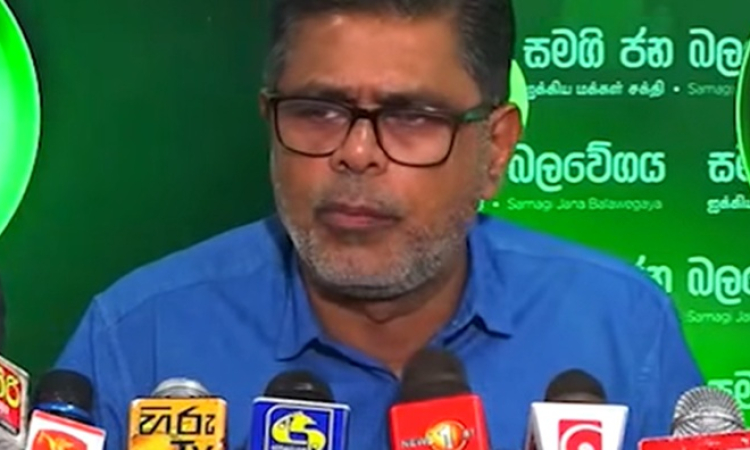 යුද්ධය අවසන් කිරීම ගැන ආණ්ඩුව විමසිය යුත්තේ ජූලි චංගෙන්: මුජිබර්