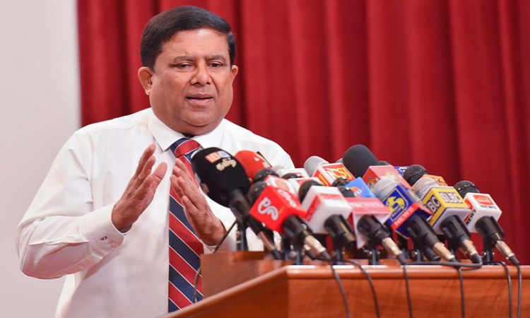 ආණ්ඩුවේ ප්‍රධාන ඉලක්කය වී ඇත්තේ රනිල්ට පහර දීමයි: වජිර 