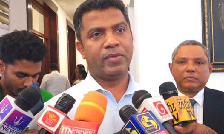 සෞඛ්‍ය ඇමතිගෙන් GMOAට අභියෝගයක්