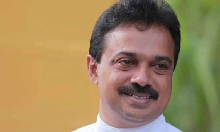 හිටපු පා.ම. සම්පත් අතුකෝරළට තියුණු ආයුධ ප්‍රහාරයක්