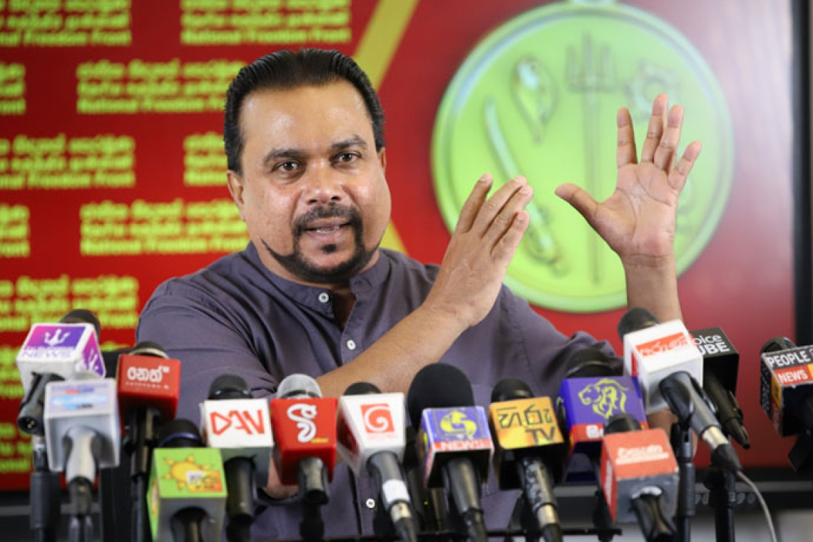 අඟුරු කුමාරලා සහ බාල කුමාරලා හිරේ විලංගුවේ ලගින්නට බලාගෙන ඉන්න - විමල් වීරවංශ