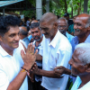 සජිත් ඉඟිනිමිටිය ගොවීන්ගේ දෙපතුල් ළඟටම යයි! ගොවි ප්රශ්න කතා කරයි!